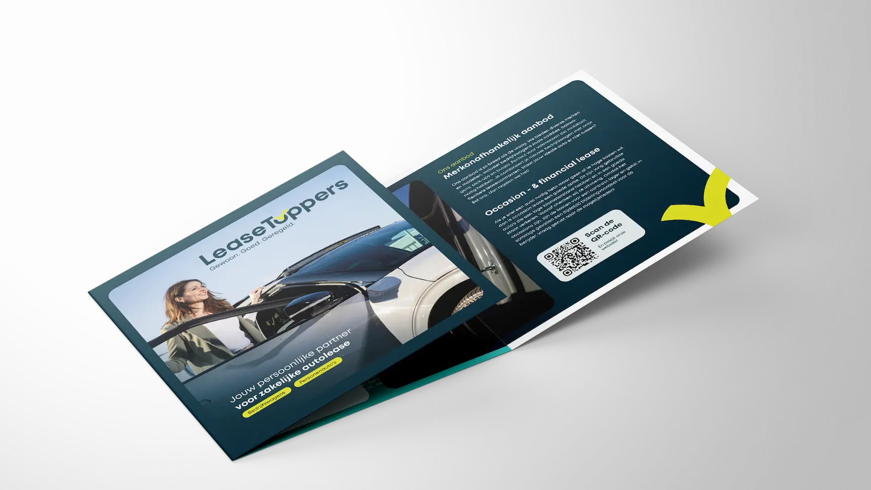 Trifold folder ontworpen voor de branding van Leasetoppers